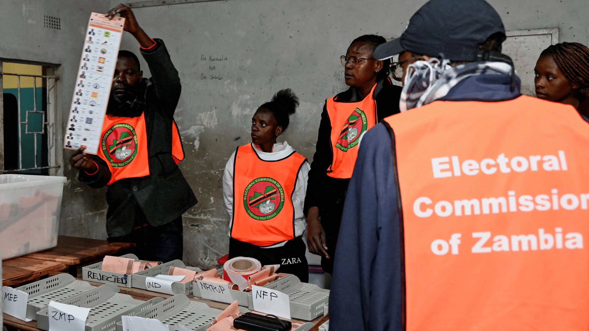 Zambia vote count suspension sparks fears of election rigging