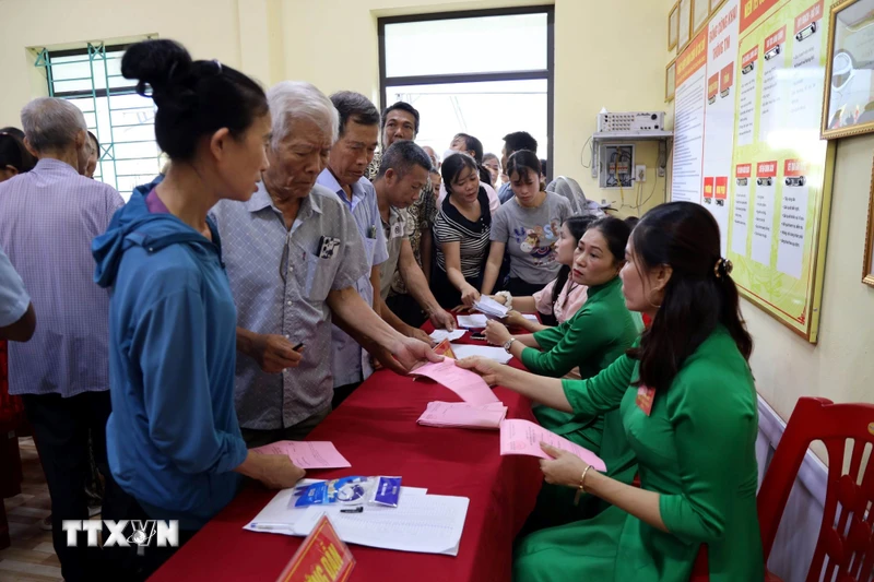 Rộn ràng ngày bầu cử trưởng thôn, bản, khu phố ở tỉnh Quảng Ninh
