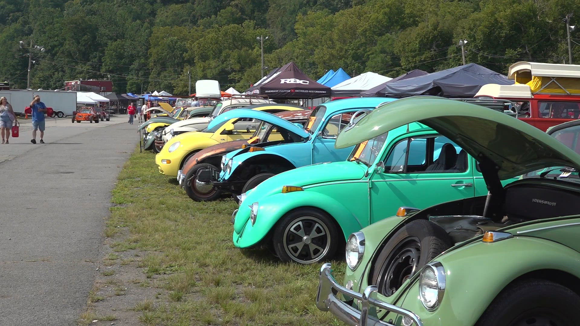 A new racing event at the Knoxville Dragway is helping out a good cause
