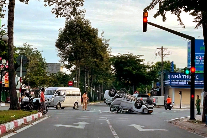 Tông xe ở Bà Rịa, 5 người trong gia đình bị thương