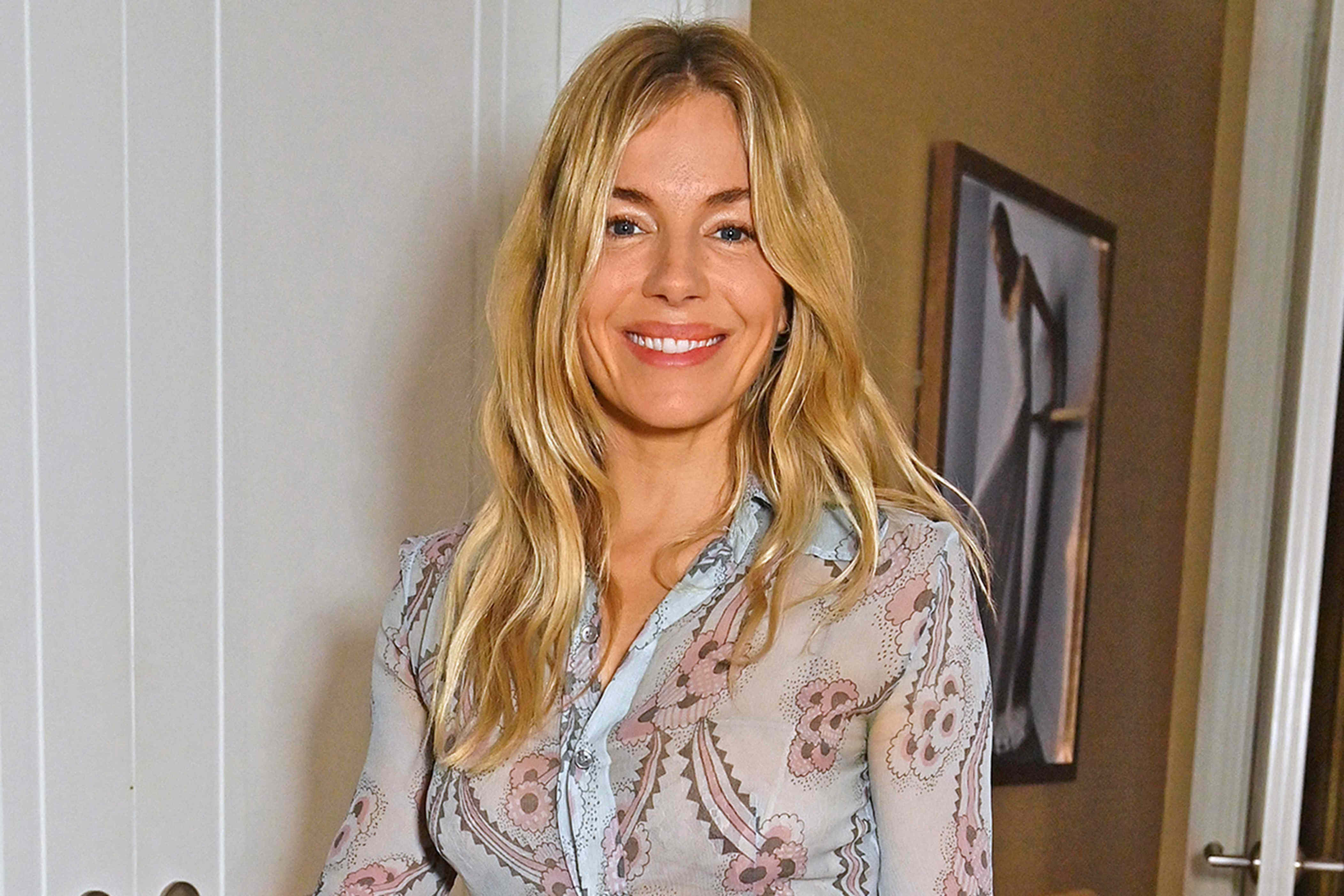 Sienna Miller, 44, shared her secret method to creating a sun-kissed complexion — copy her look from $28