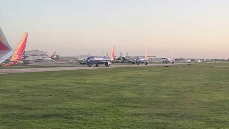 Bomb threat involving Southwest flight at Hobby Airport left passengers stuck on tarmac for hours