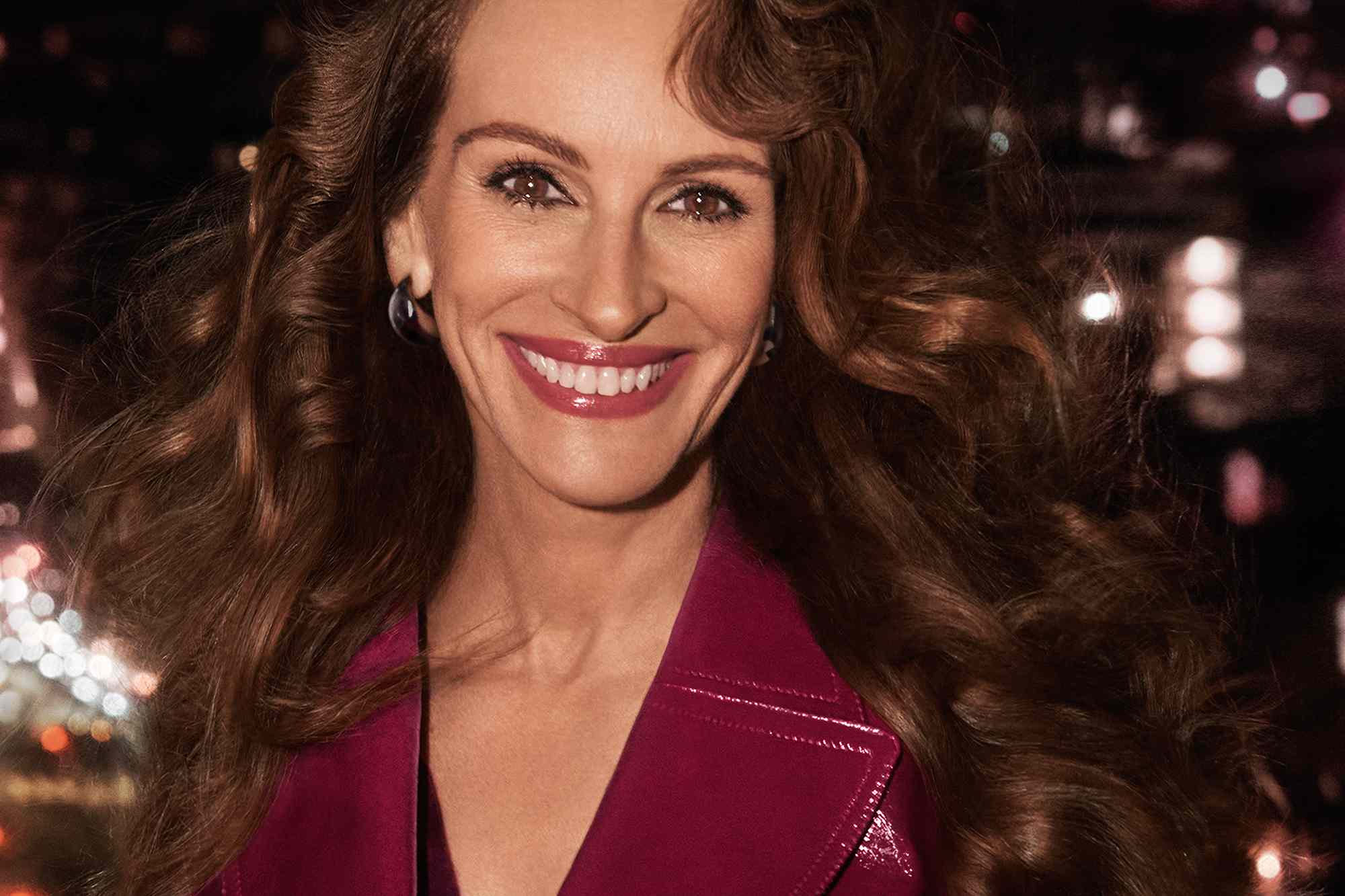 Julia Roberts' makeup artist created ‘luminous skin' and ‘soft lips' using these 3 products — shop them from $30