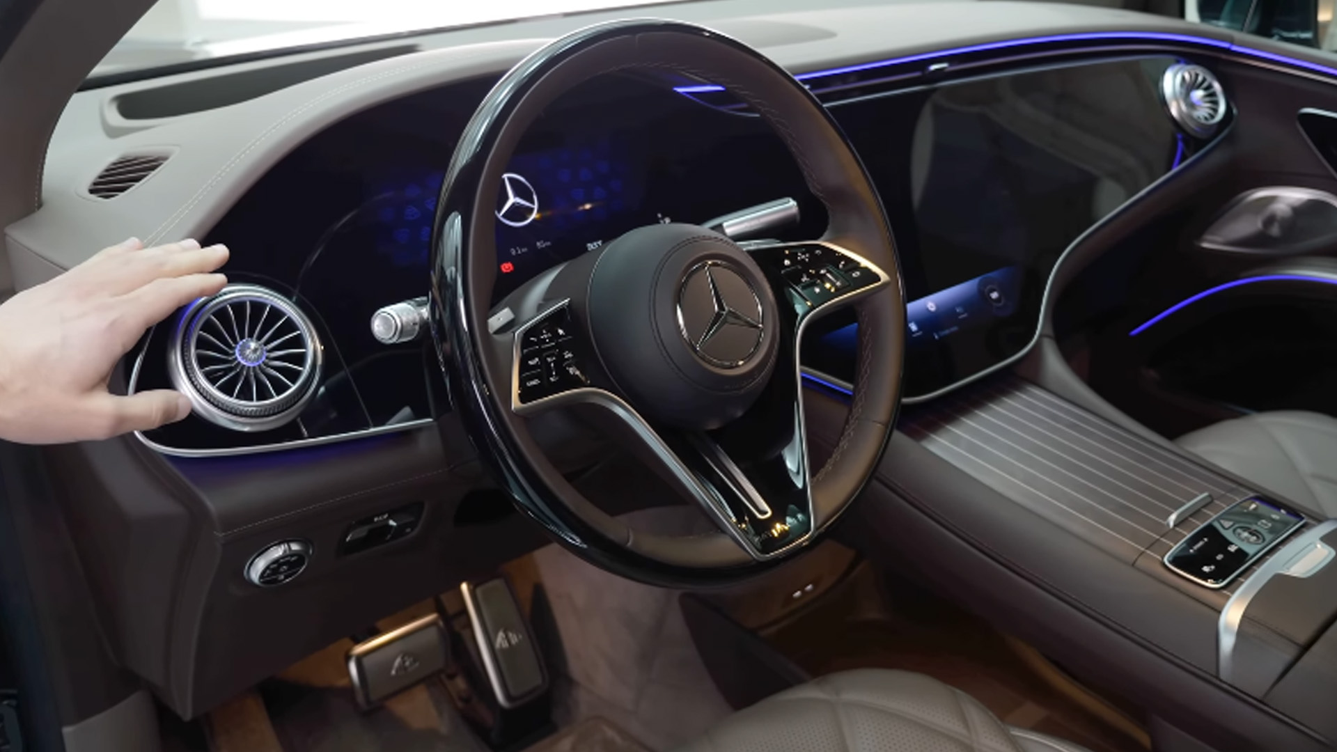 El SUV eléctrico de Maybach apuesta todo al lujo