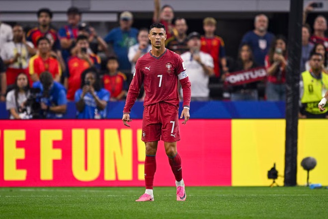 Ronaldo bất ngờ tiết lộ chuyện sắp giải nghệ