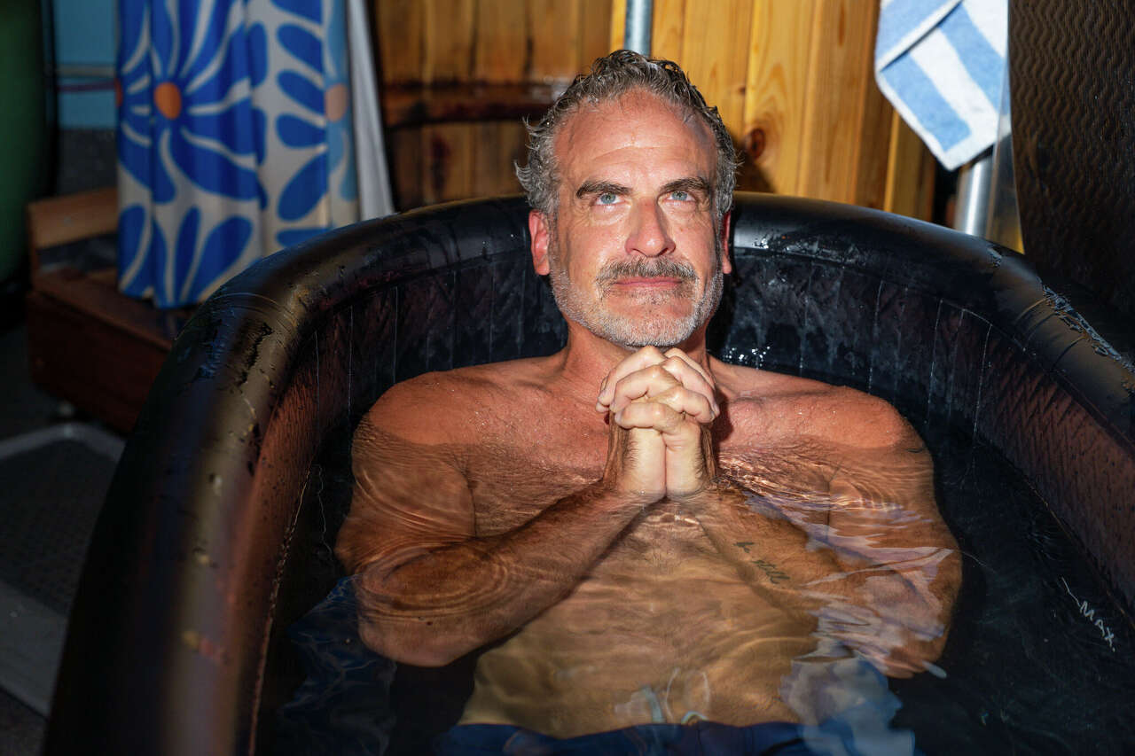 SF is embracing saunas and cold plunges. Are they actually good for you?