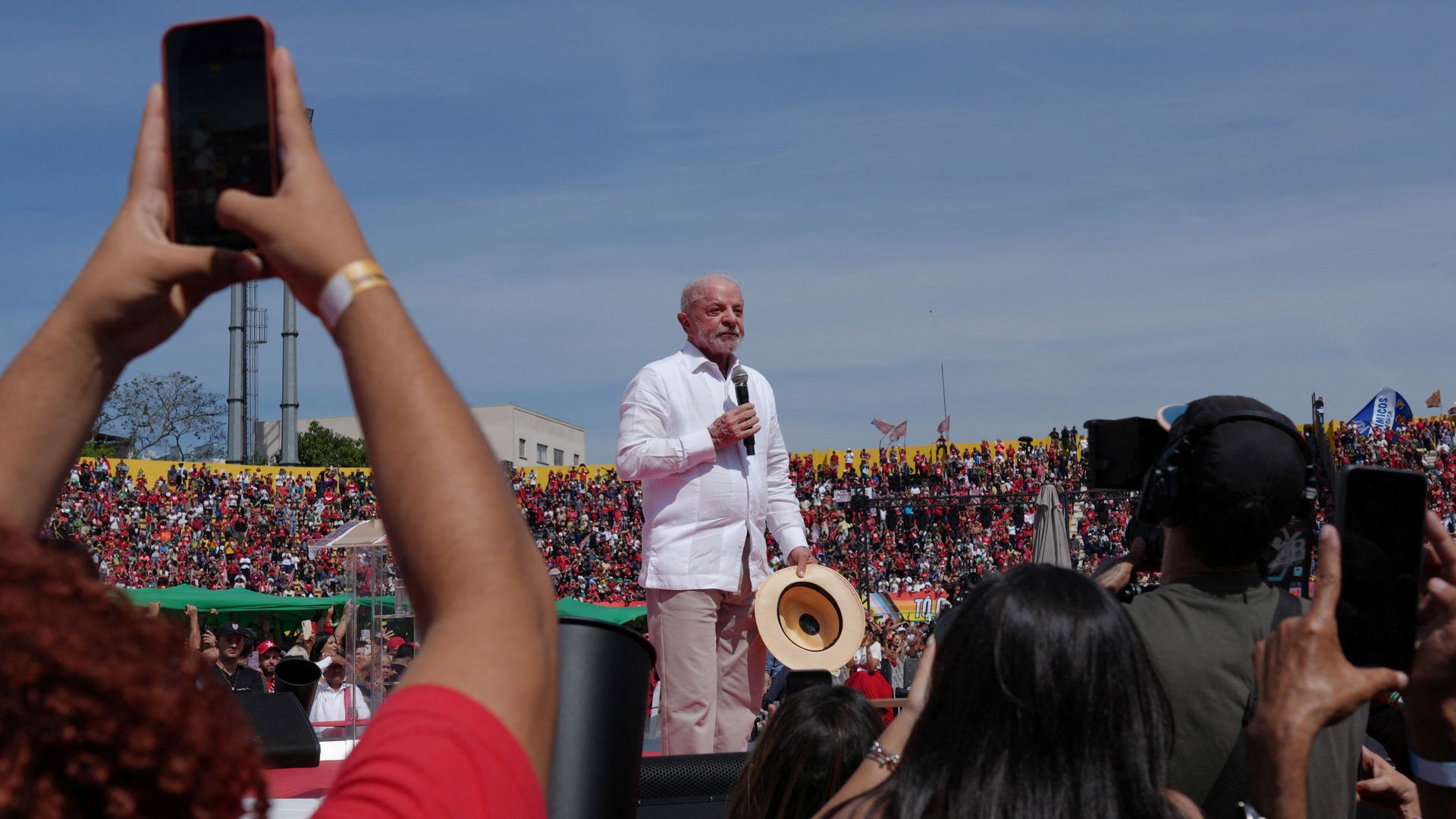Brasilien: Luiz Inácio Lula da Silva und Flávio Bolsonaro erklären den Wahlkampf für eröffnet