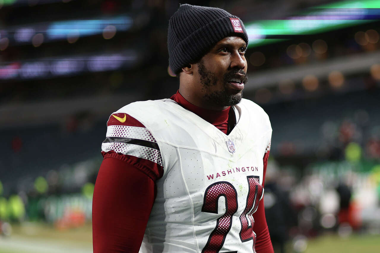 Dallas Cowboys expected to sign veteran edge rusher Von Miller of DeSoto