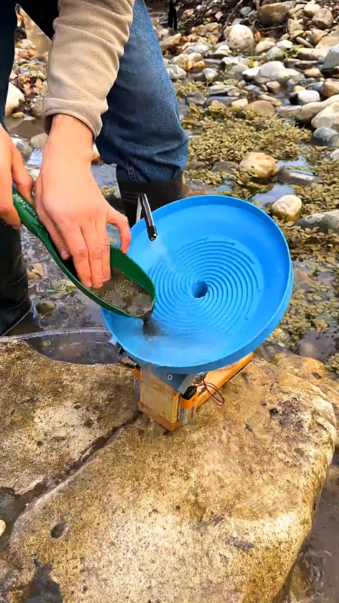 Finding gold with DIY tools: Gold prospecting tips
