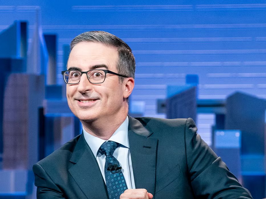 John Oliver brutally mocks Trump for sacrificing staff in airplane-swap incident