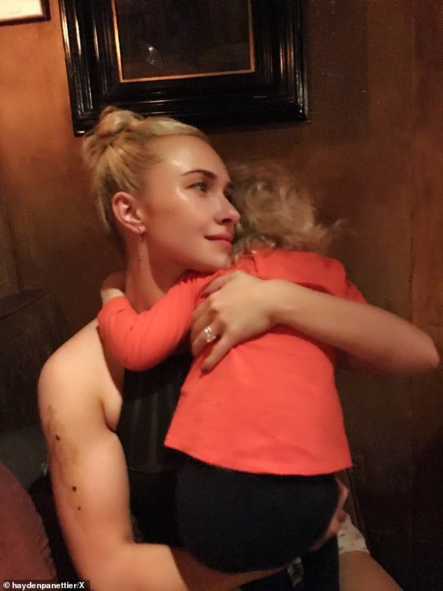 late-hayden-panettiere-said-she-never-stopped-choosing-her-daughter