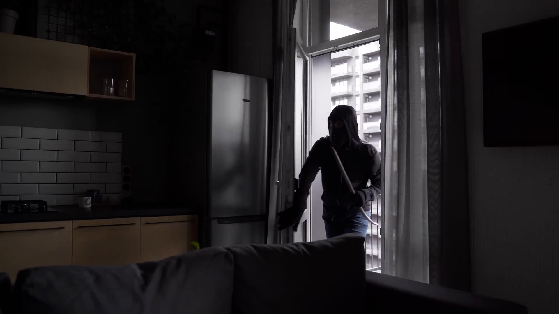 What a home alarm actually does when a break-in starts