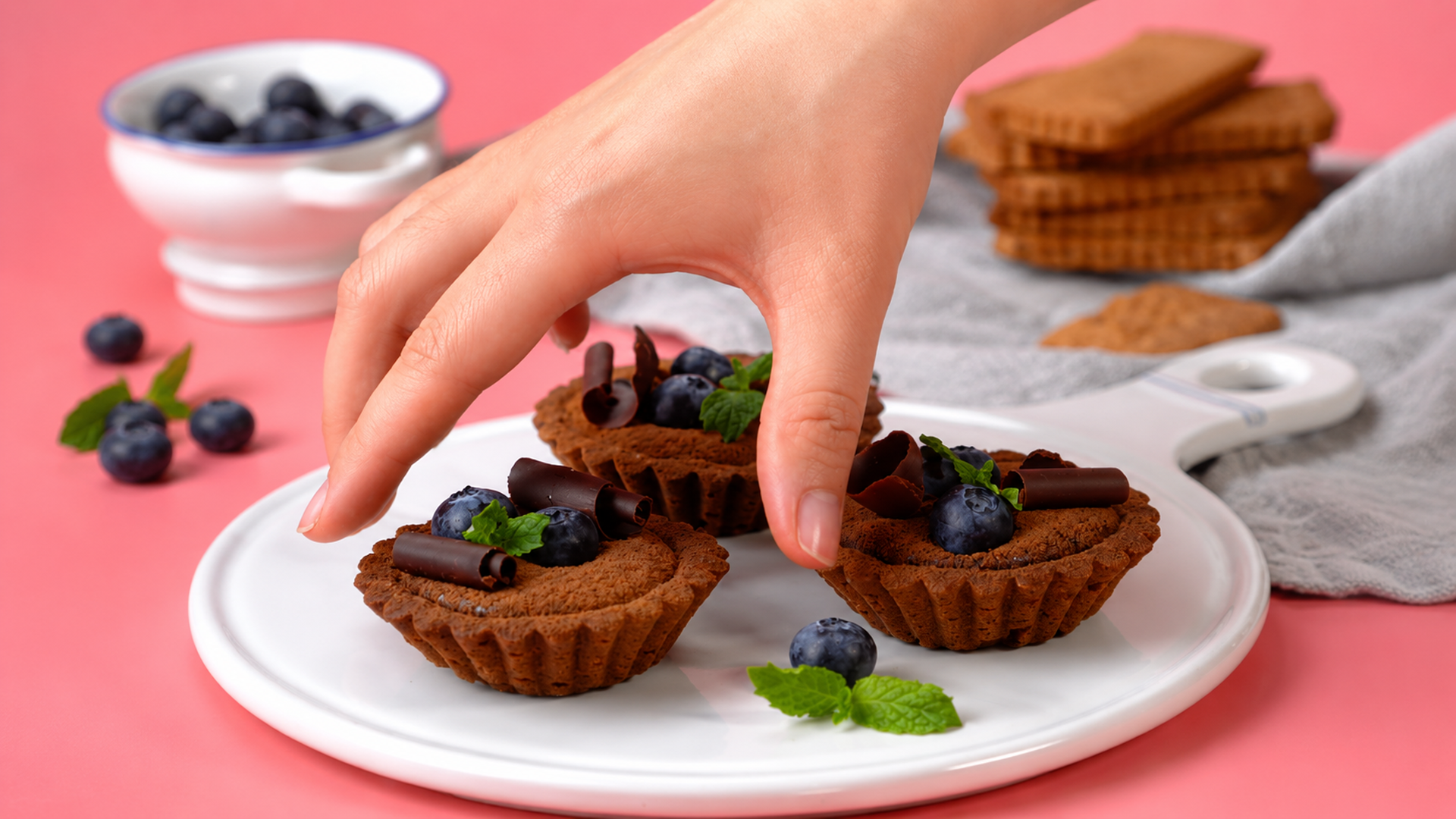 Why are these chocolate cake hacks so popular?
