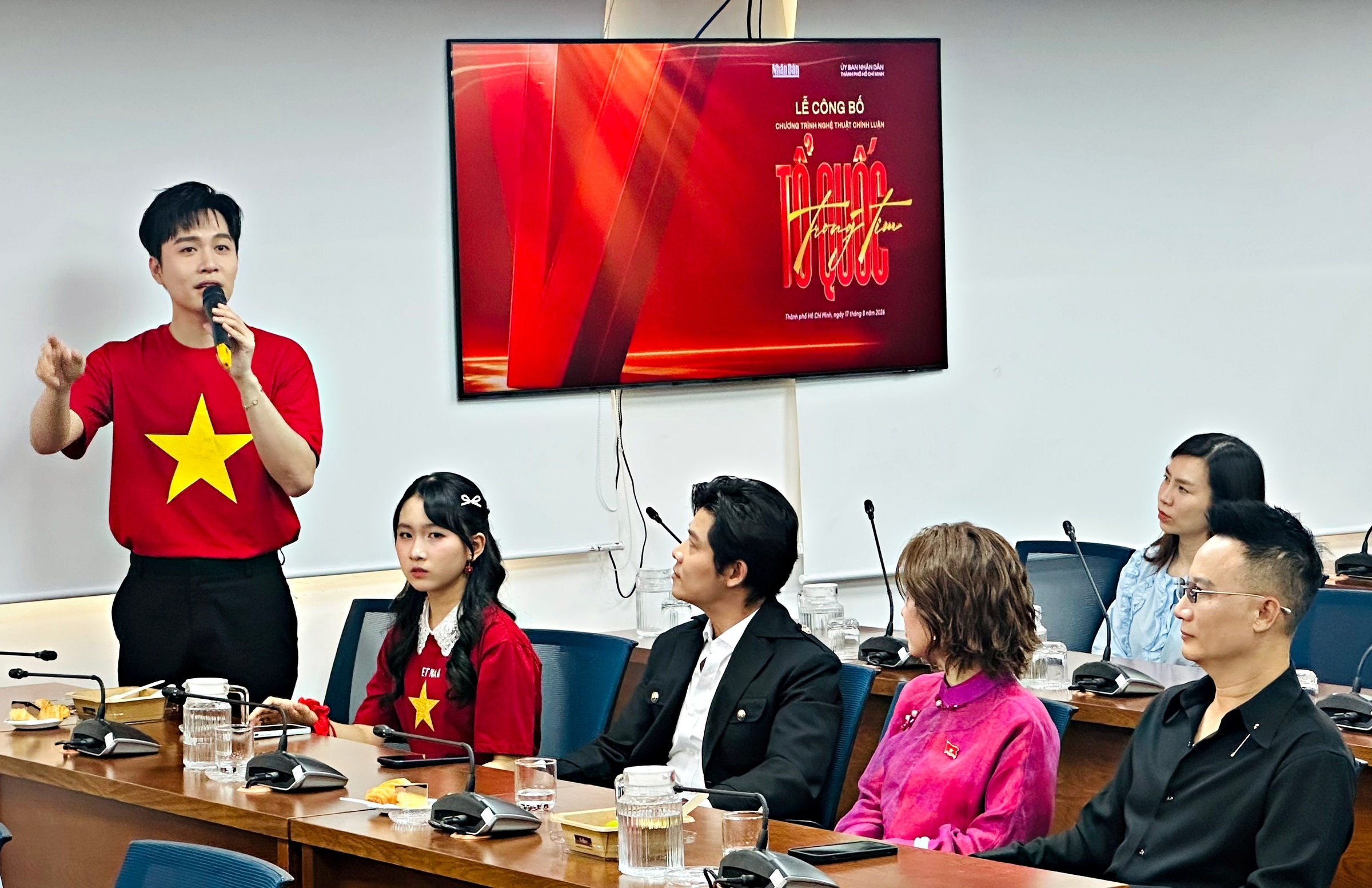 Gần 20 nghệ sĩ tham gia concert 'Tổ quốc trong tim' ở TP HCM