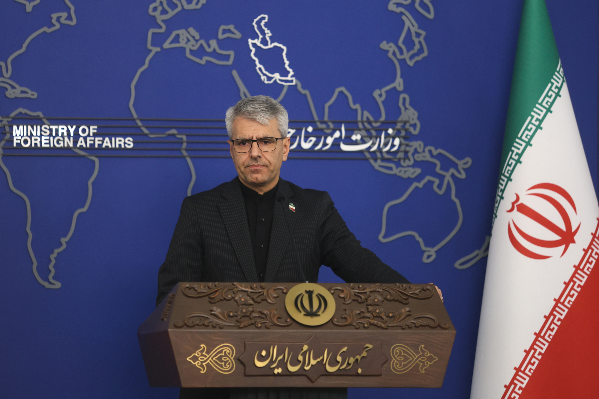 Iran 'cấm cửa' hai nhân viên đại sứ quán Pháp