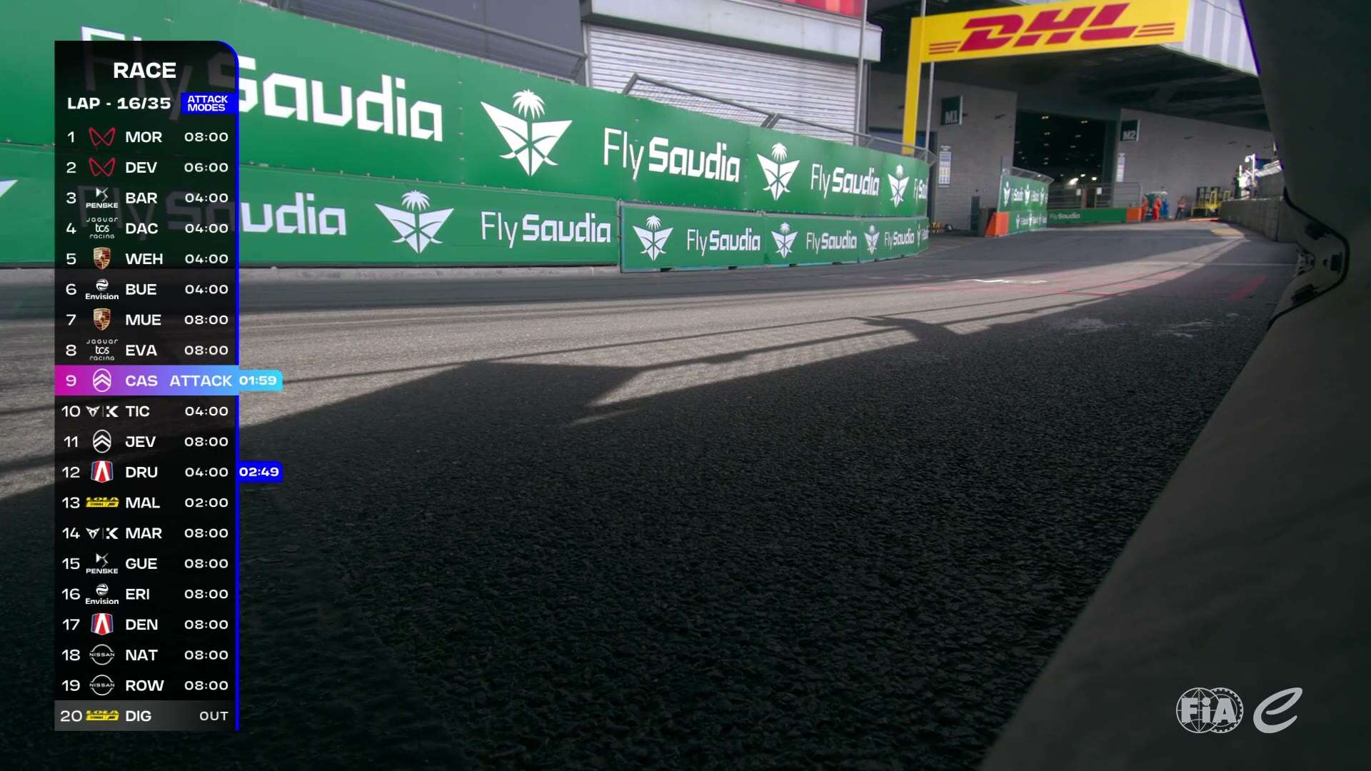 Evans and Müller make contact during London E-Prix race