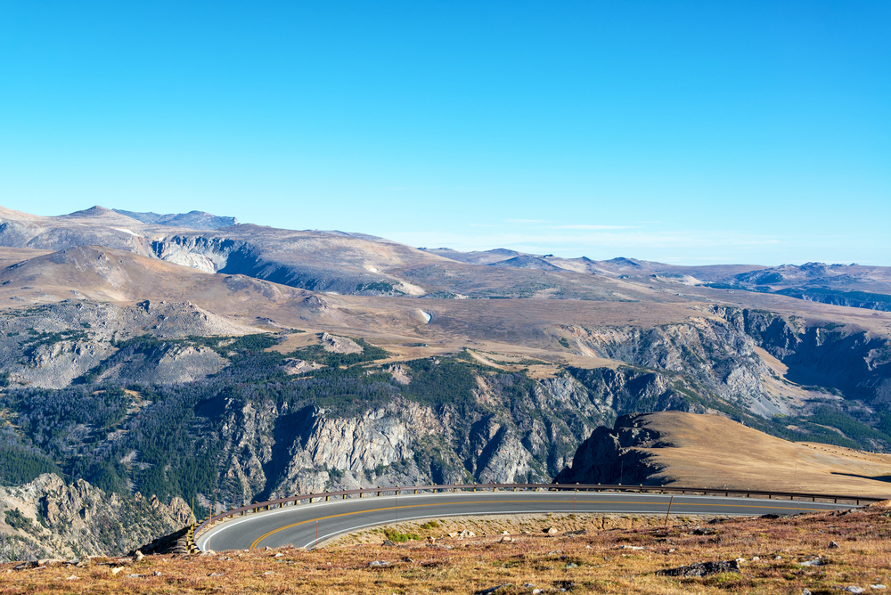 14 small US mountain towns with cool nights and scenic drives