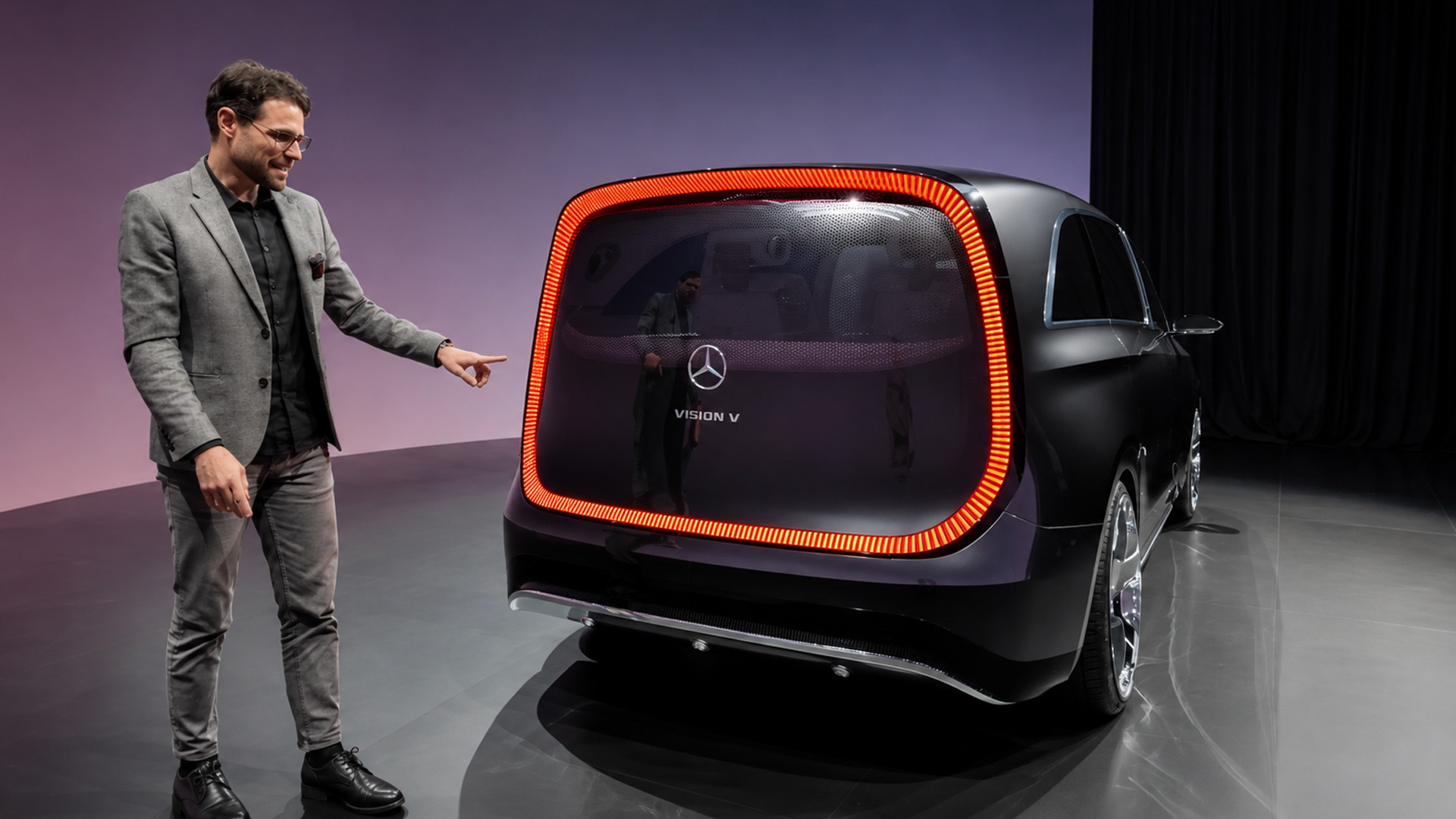 Mercedes Vision V brings a rear design closer to a concept car