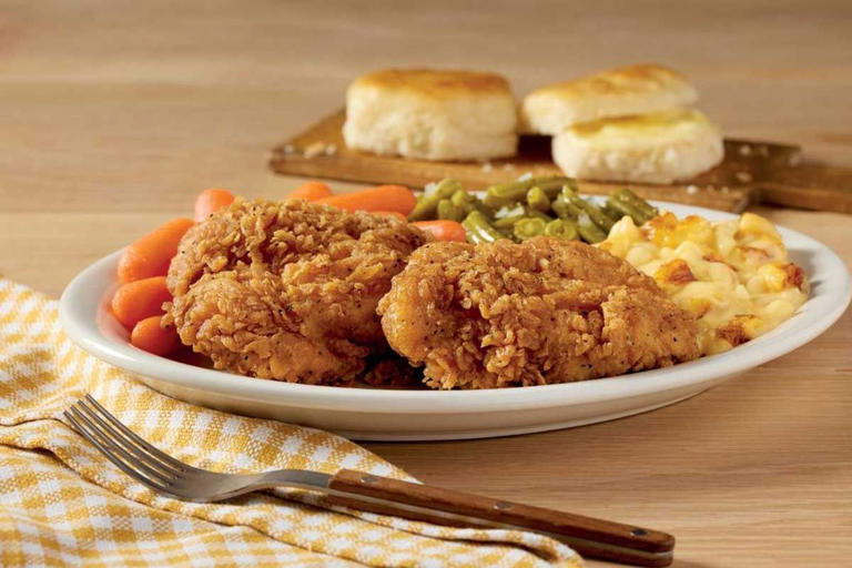 Cracker Barrel introduces crispy homestyle chicken meal deals starting ...