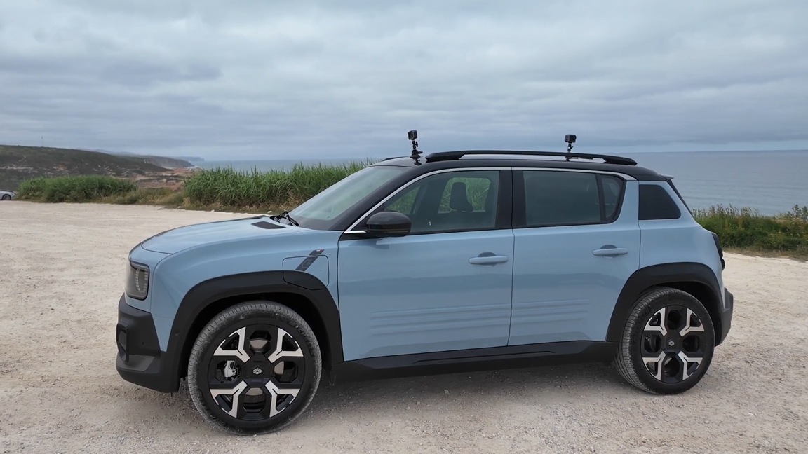 this-retro-renault-ev-works-better-for-families
