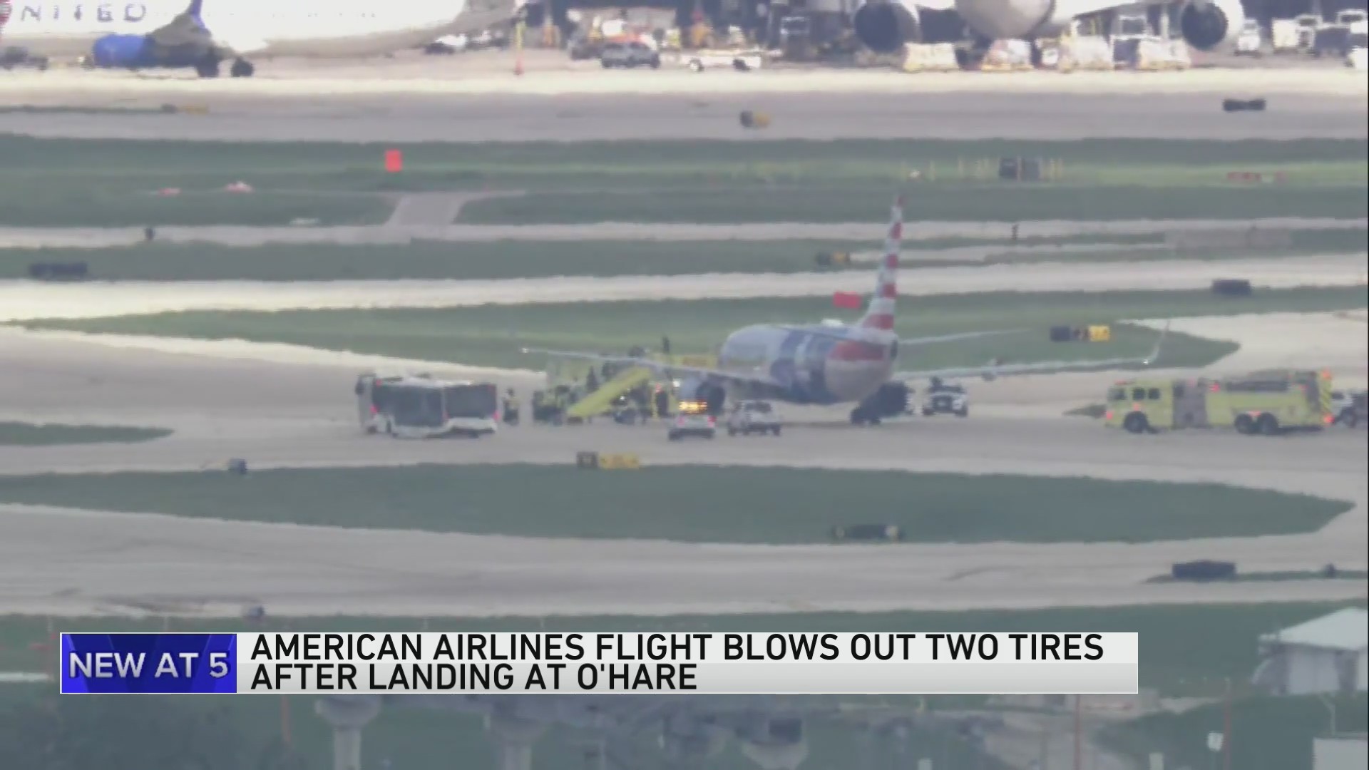 American Airlines flight blows 2 tires during landing at O'Hare