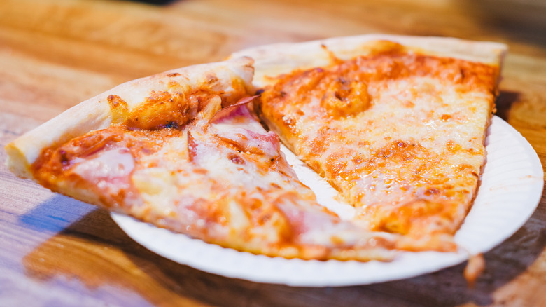 The '50s pizza chain that made an unlikely comeback after shopping mall struggles
