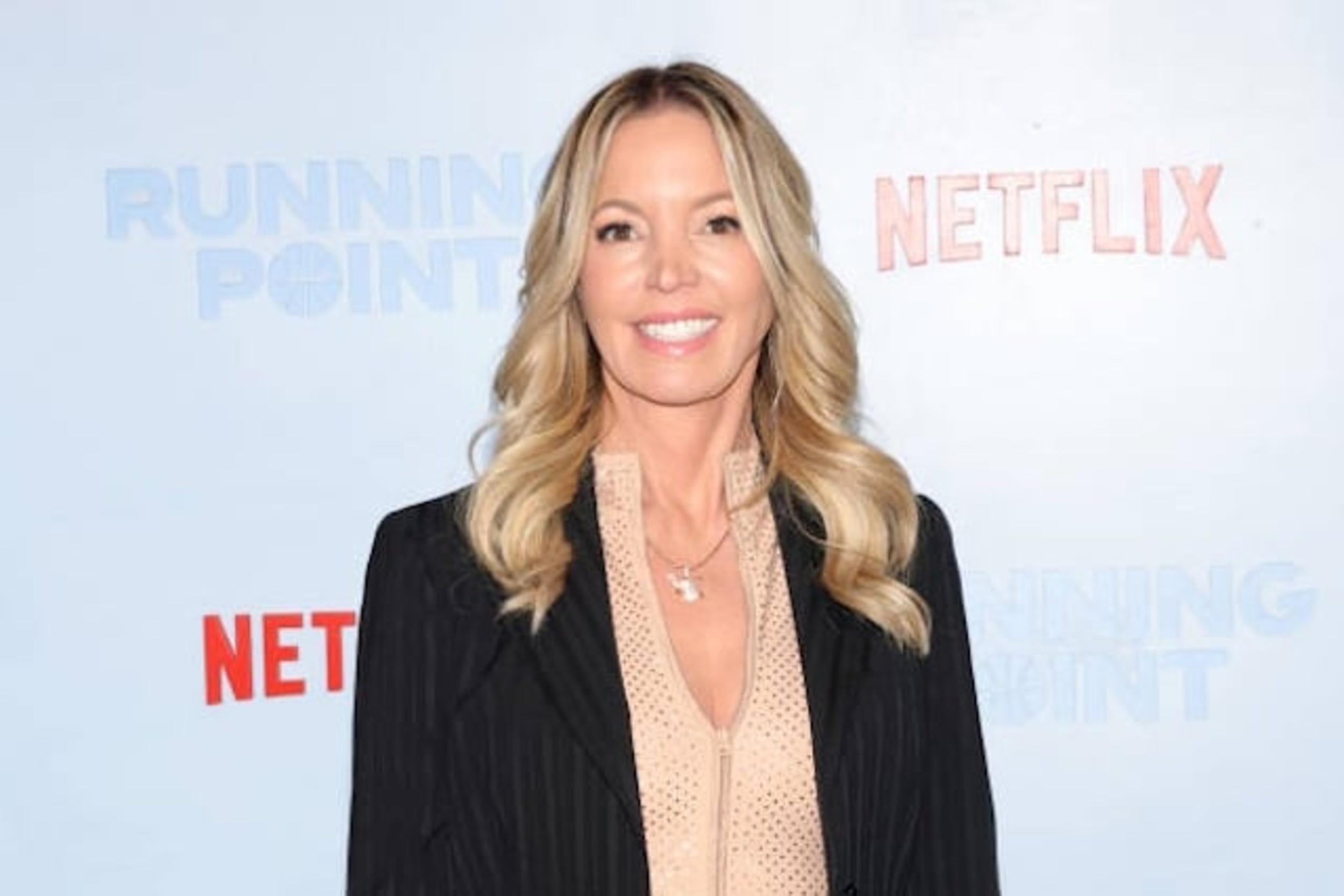 Jeanie Buss says family sale to new Lakers owners is 'void'