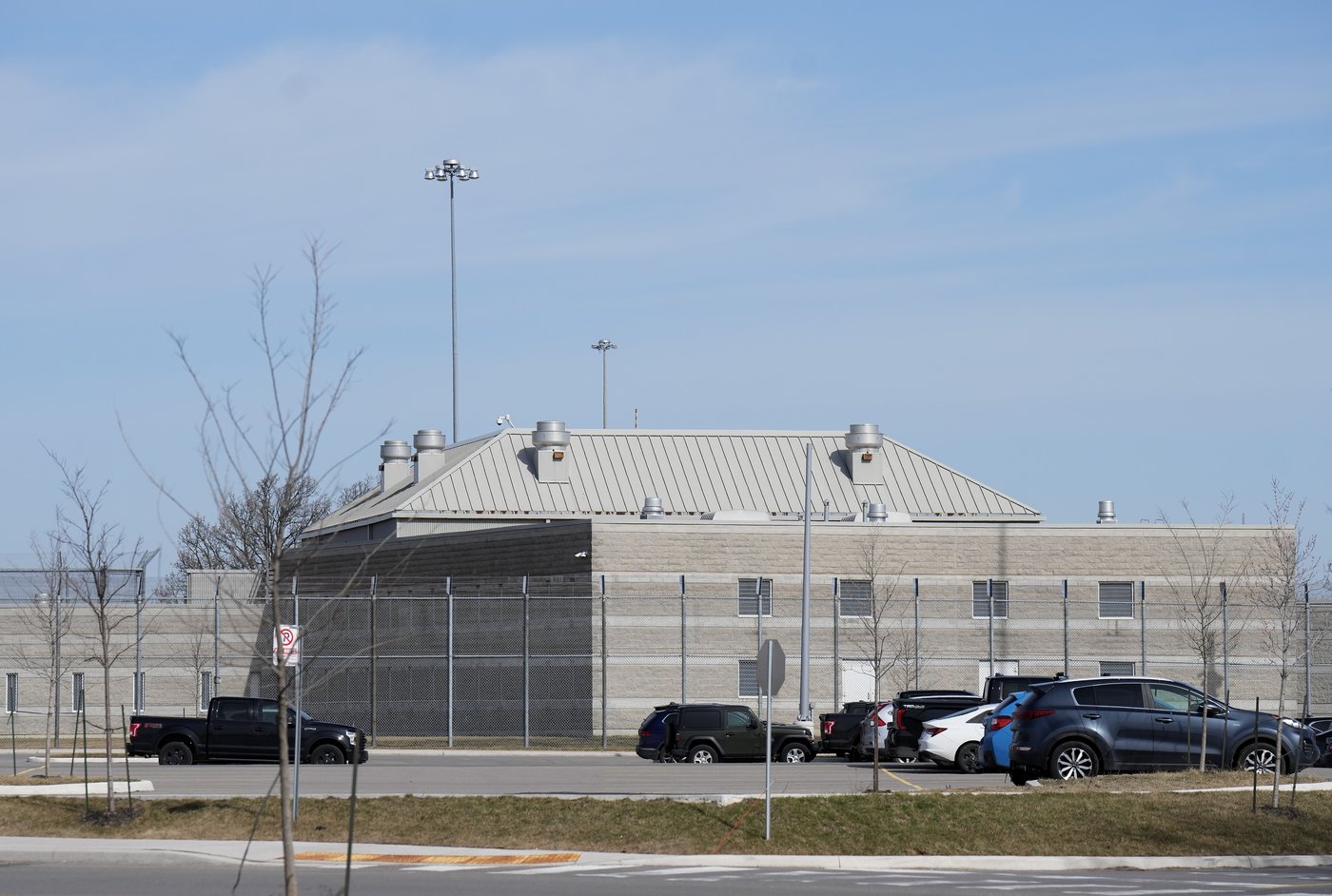 Ontario cash bail system unconstitutional, legal groups argue in court ...