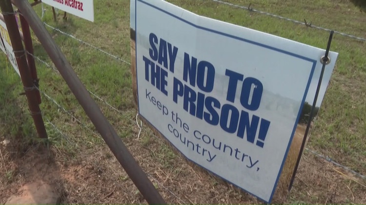 Arkansas governor pushes back on reports of cancelled Franklin County prison project
