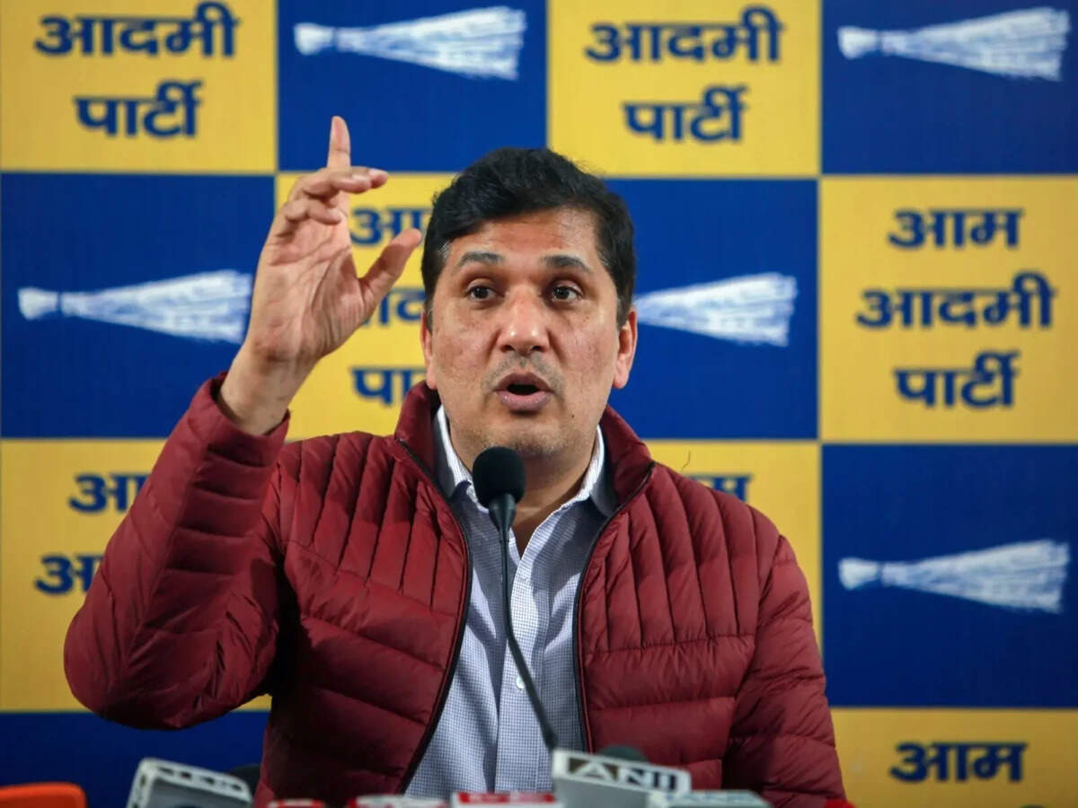 AAP alleges policemen 'kidnapped' party MLA Kuldeep Kumar amid protest ...