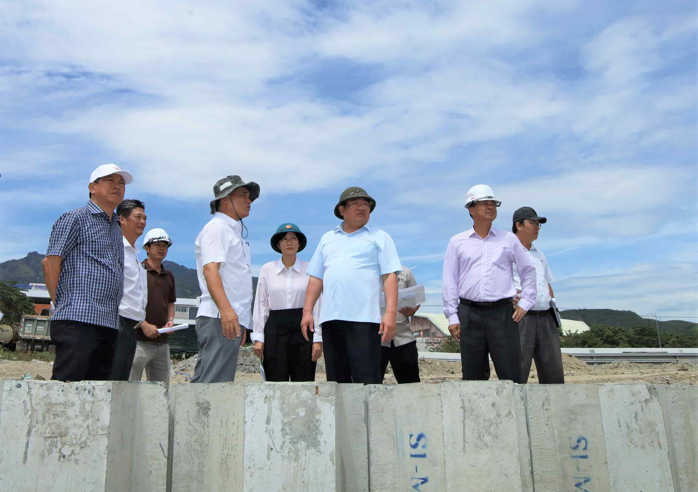 Khánh Hòa đẩy nhanh giải phóng mặt bằng dự án chỉnh trị hạ lưu sông Tắc