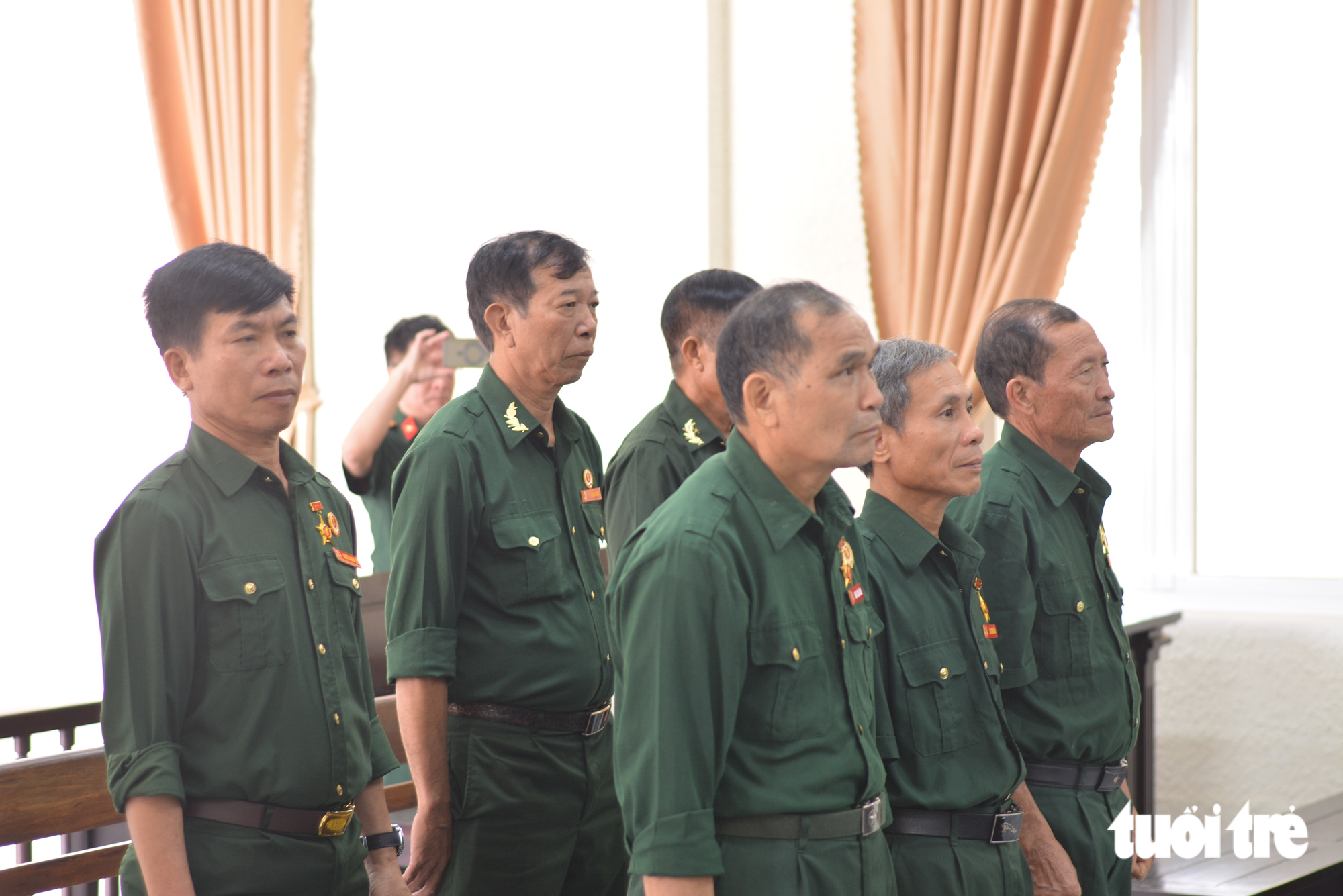 Tòa miễn án phí hình sự cho 6 bị cáo cựu chiến binh kêu oan