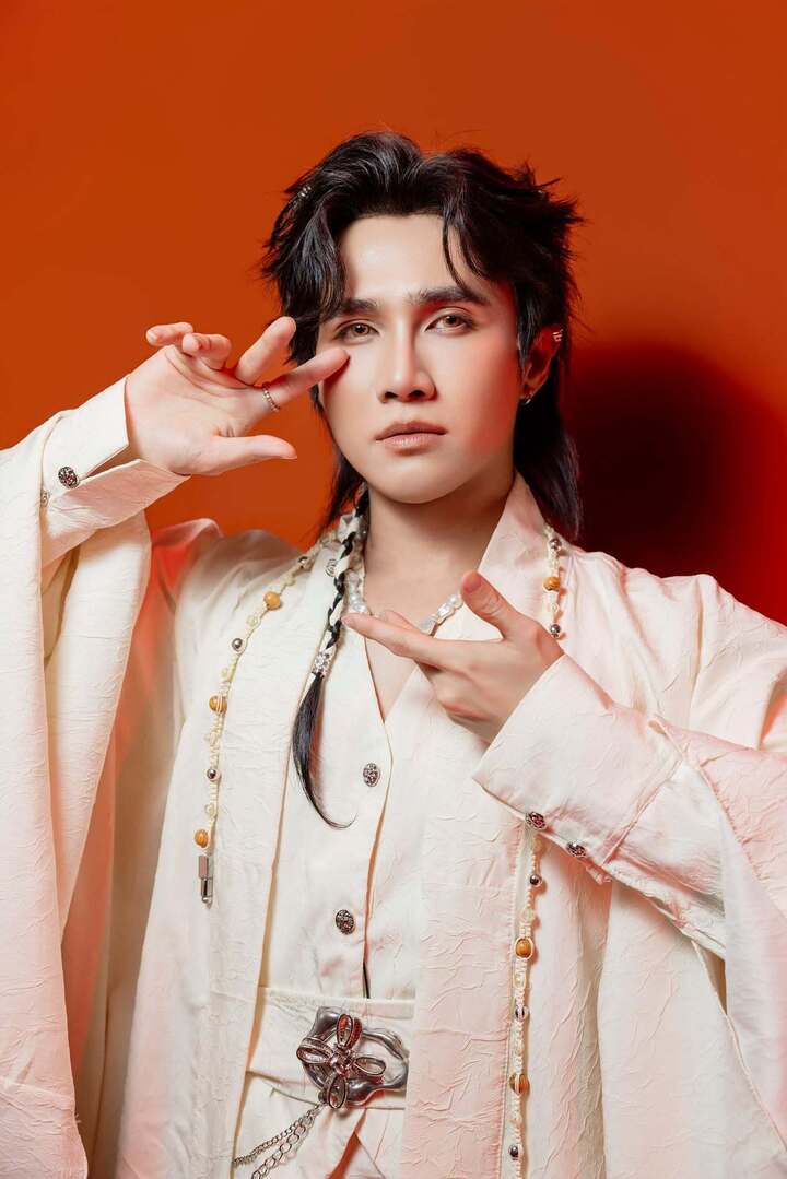 Huỳnh Lập nói lý do có màn trình diễn 'ma mị' gây tranh cãi ở show 'Anh trai'