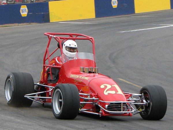 Vintage race car stolen from pair of 83-year-old best friends in Portland