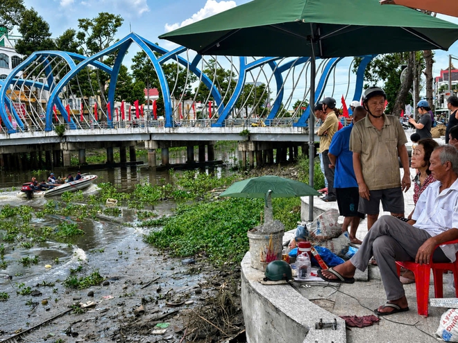 4 thanh niên ở Cần Thơ thách nhau bơi qua sông Maspero, một người mất tích