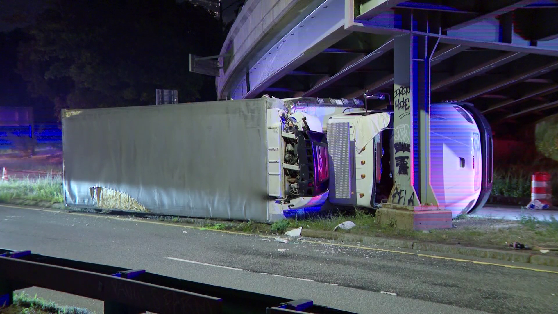 Box truck overturns on Storrow Drive