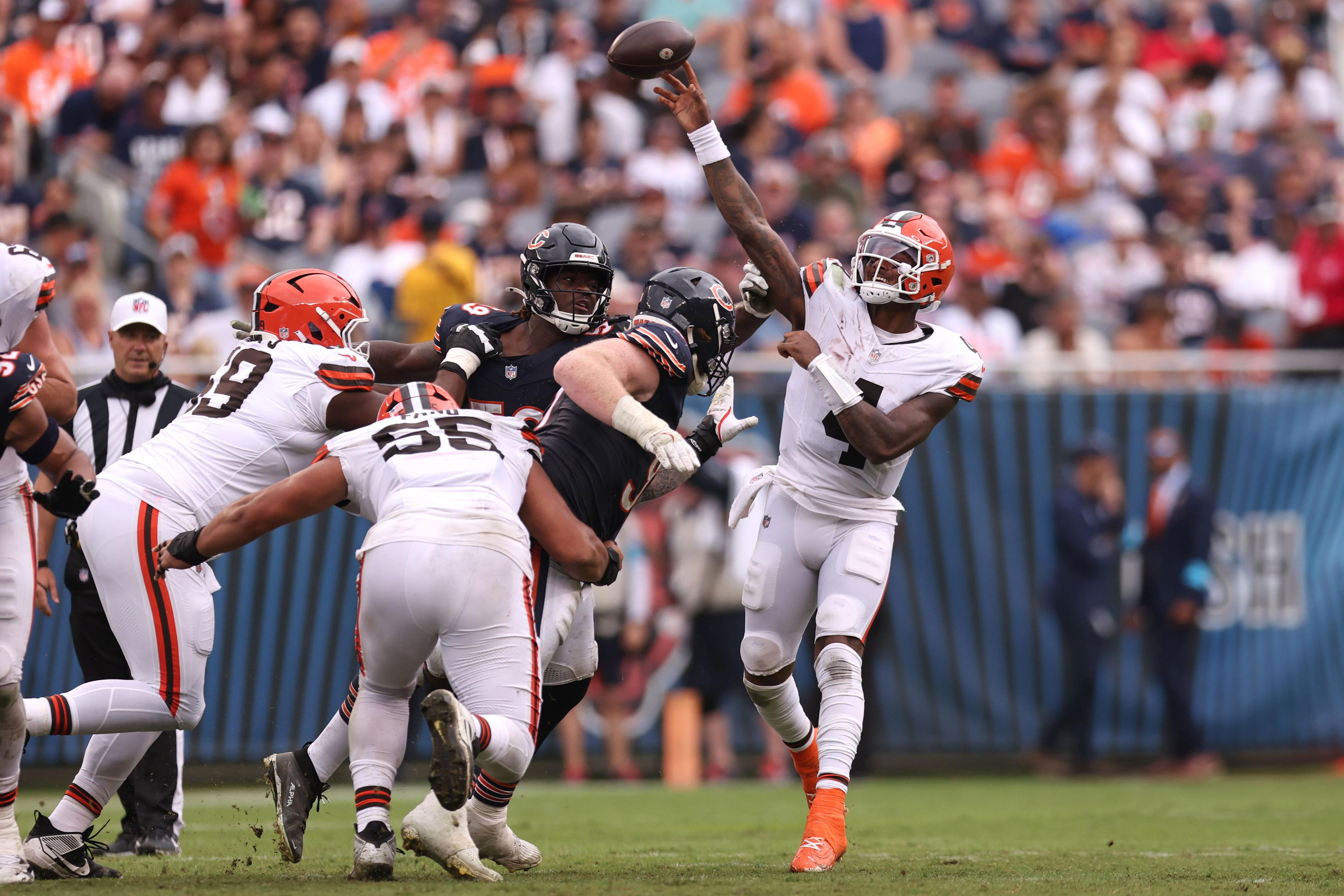 Chicago Bears news: Bears sign Marcus Davenport, take day off practice