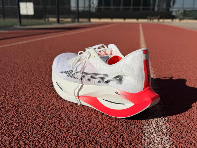 Altra’s Vanish Carbon 3 finally looks like a true super shoe—without ...