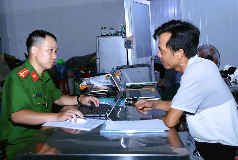 Bắt 4 người trong đường dây 'hô biến' thịt trâu thành... khô bò