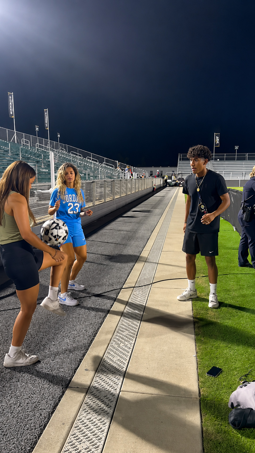 Random strangers join a fun soccer juggling challenge