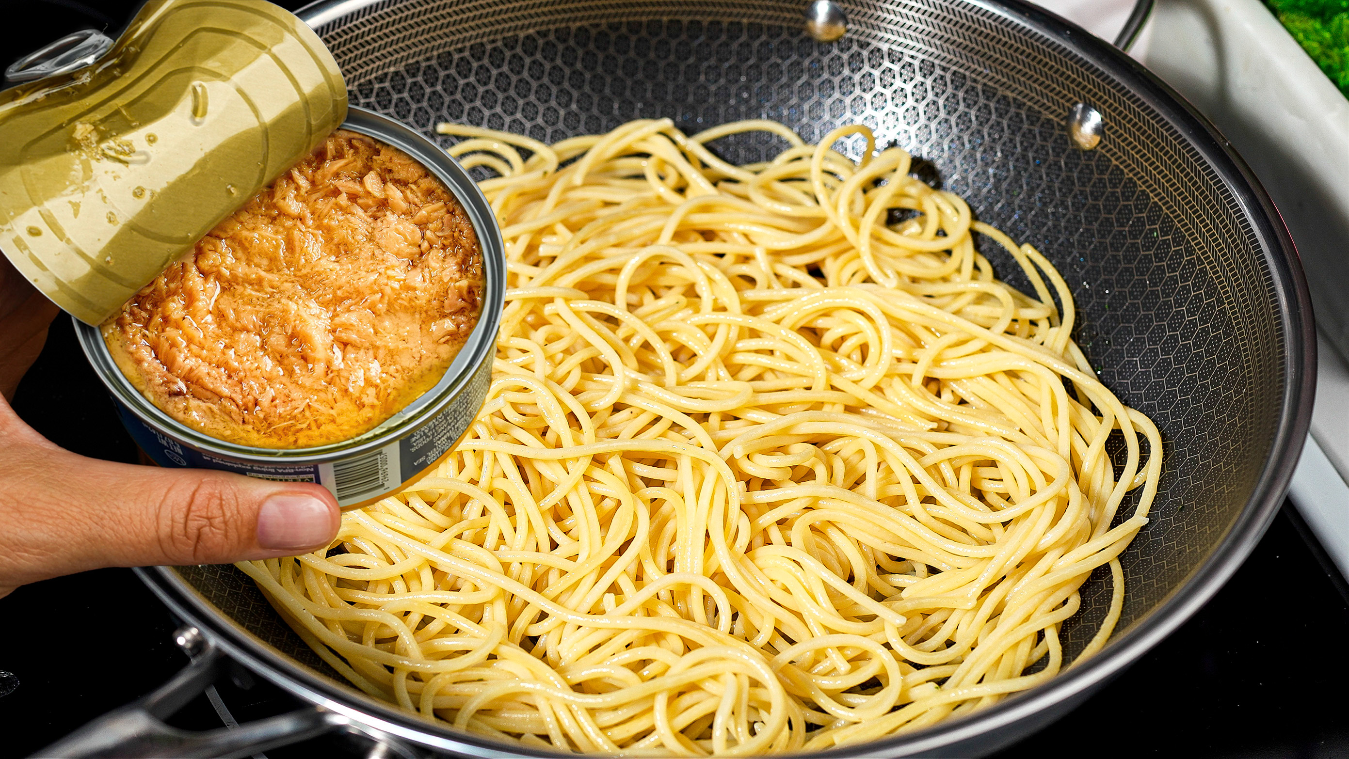 It's so delicious that you can cook it over and over again! Quick and easy