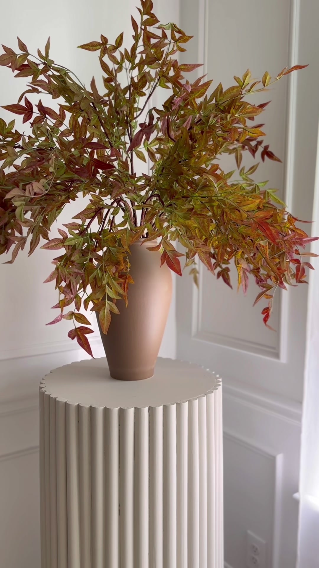 Elegant floral arrangement home decor idea