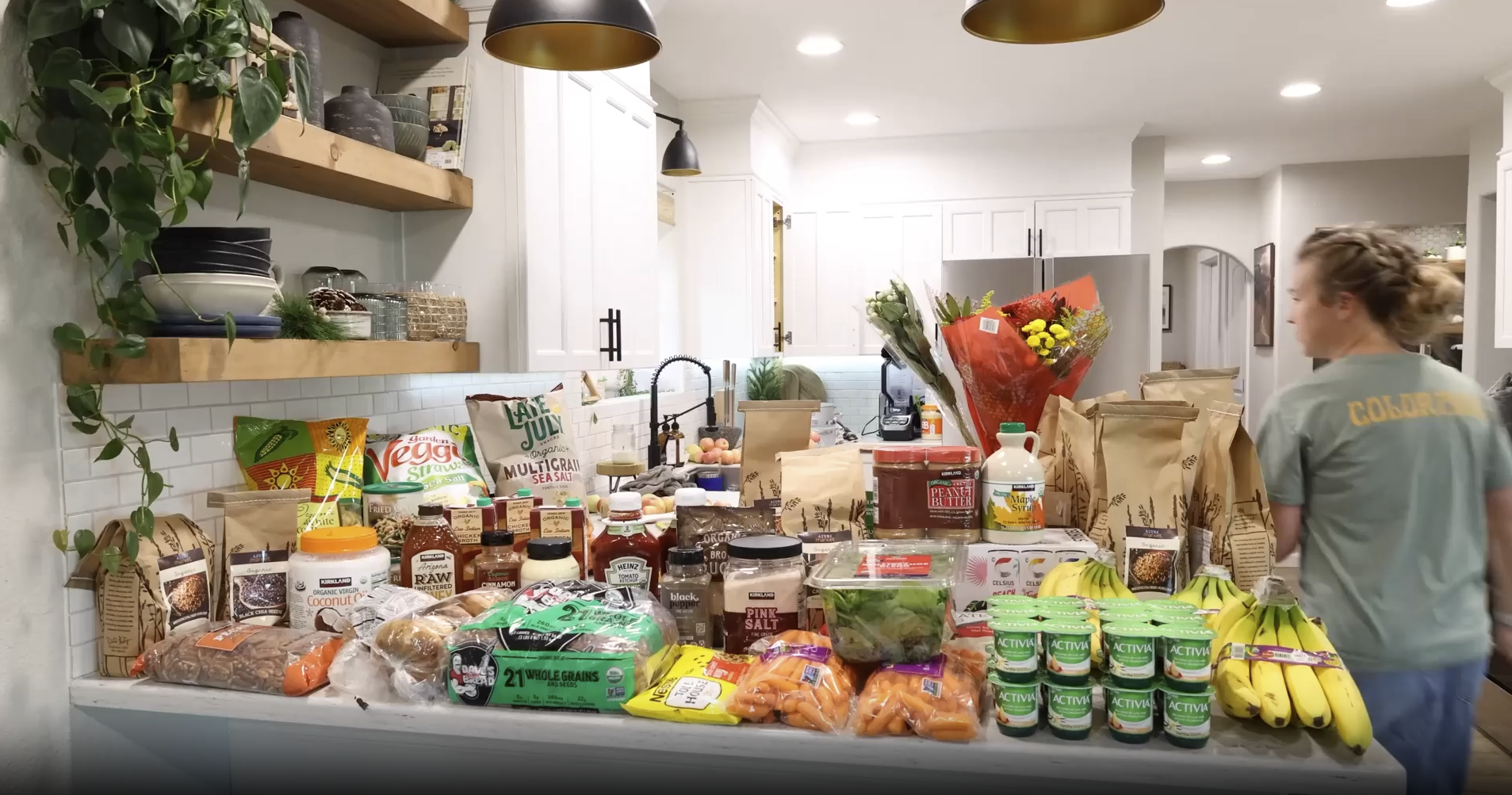 Declutter my fridge and pantry with me!