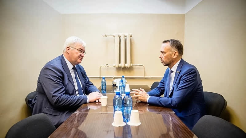 Ngoại trưởng Ukraine-Bỉ hội đàm dưới hầm trú ẩn, bàn về 'điểm nóng' gì?