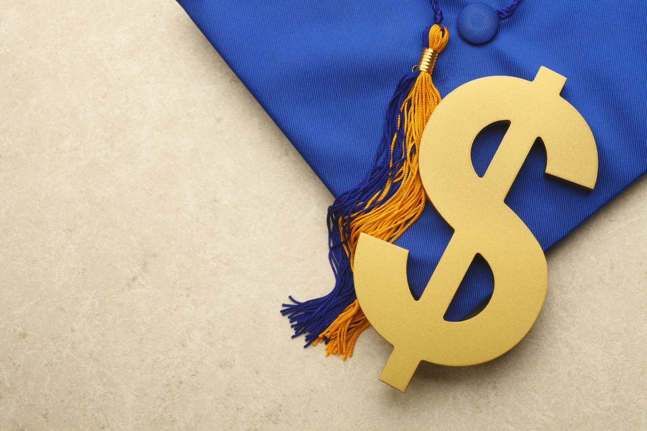 The $2,500 tax break for paying your student loan