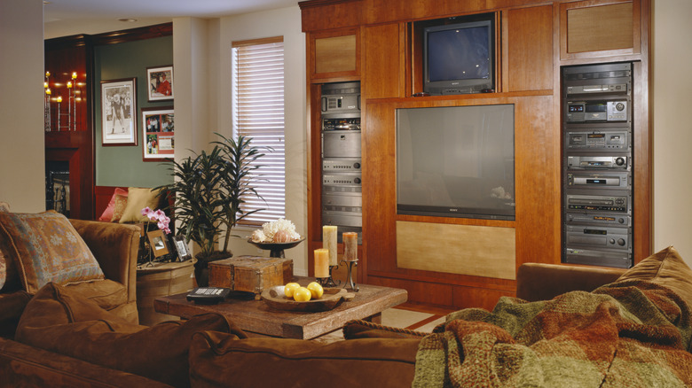 Why '80s and '90s trends are coming back: Nostalgia decor, explained