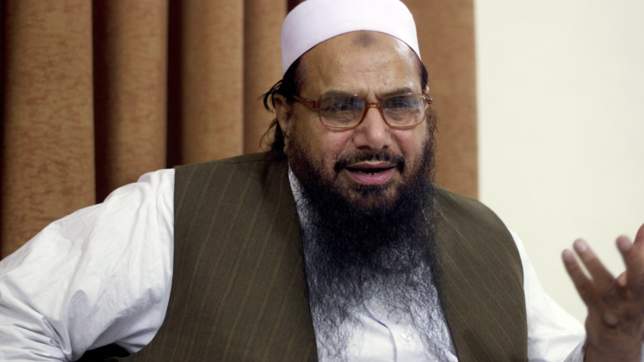 ‘hafiz saeed sent 10,000 terrorists to kashmir’: pakistani cleric’s explosive claim - video
