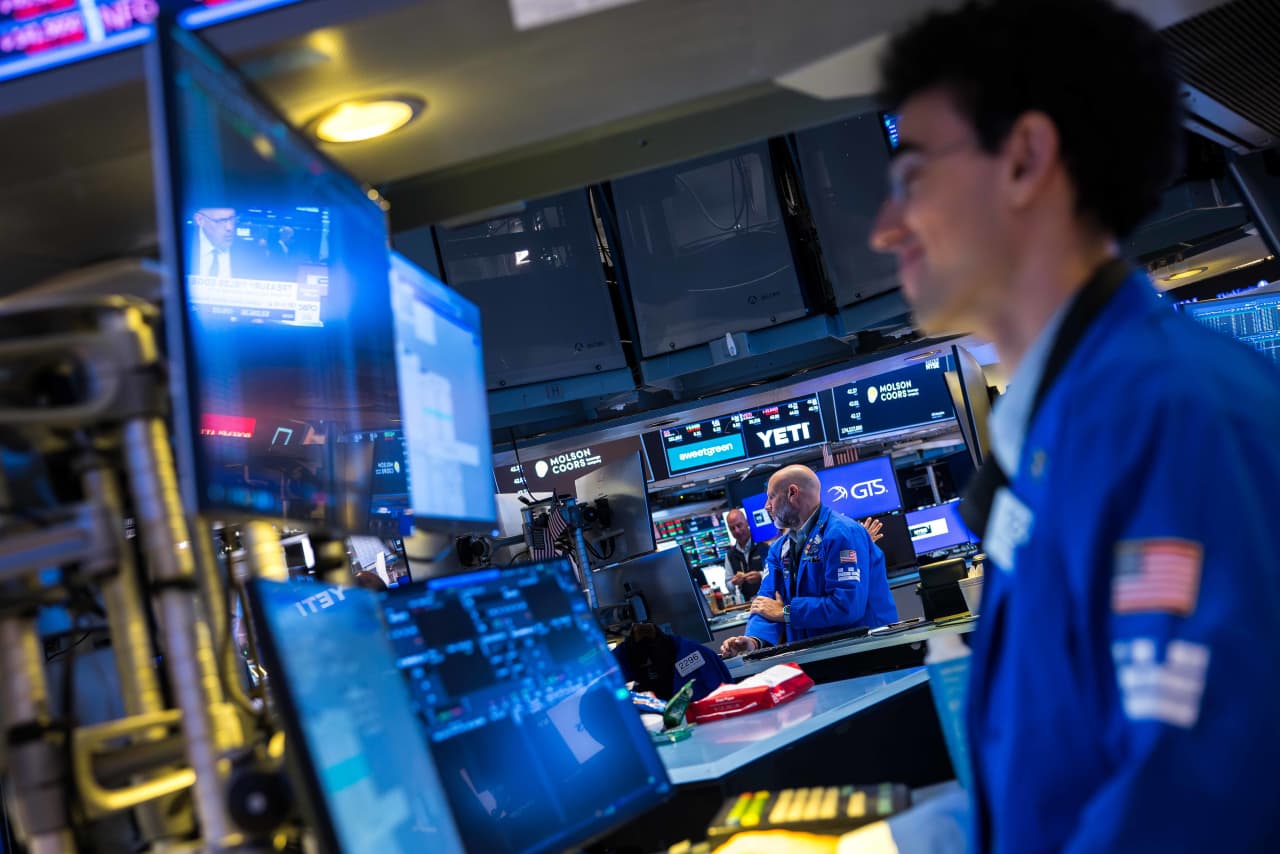 Stocks are sizzlin'—and fall will be even hotter