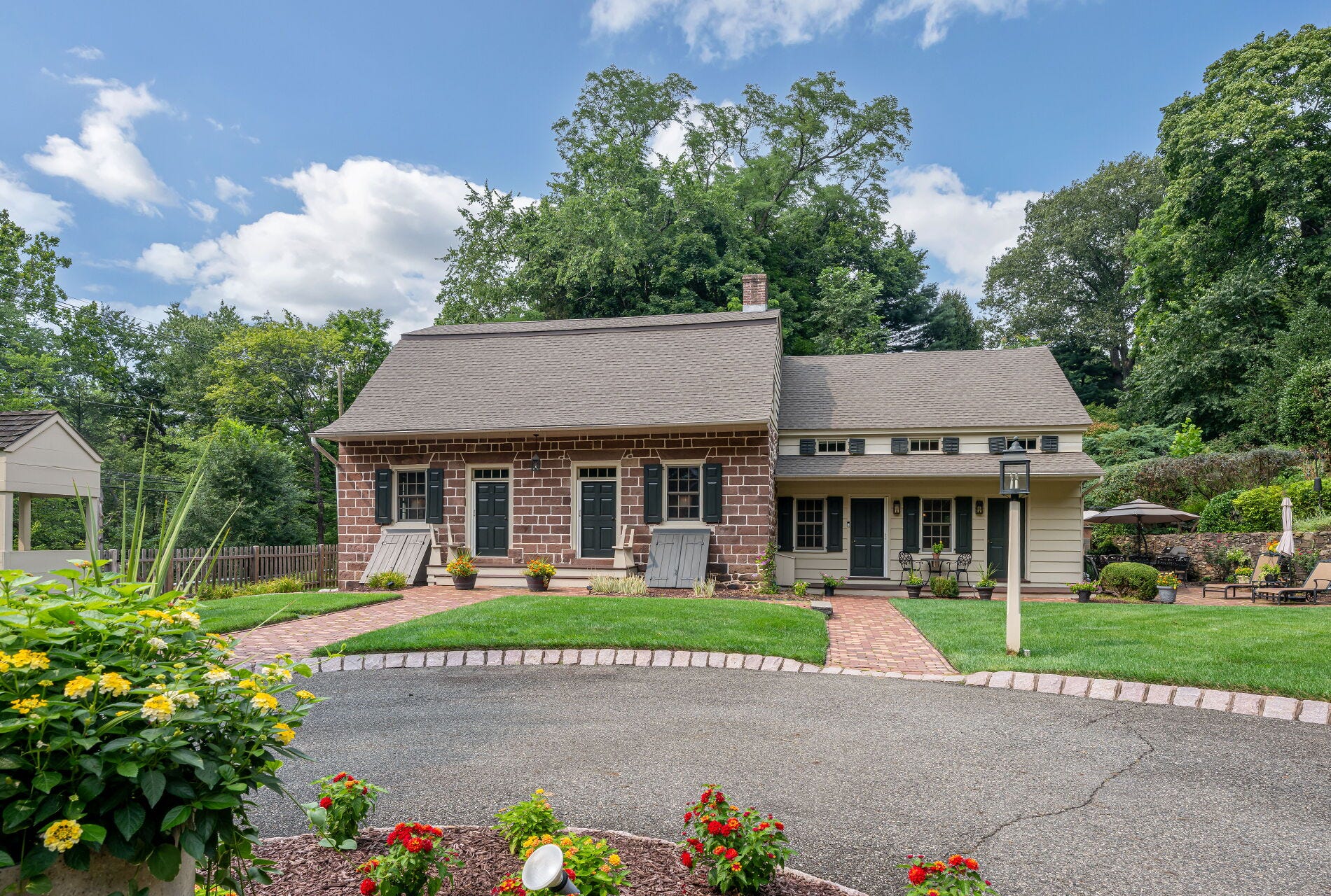 Historic Dutch colonial for sale dates back to the Revolutionary War