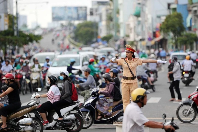 Chính phủ yêu cầu xử nghiêm vi phạm giao thông, 'không có vùng cấm, không có ngoại lệ'
